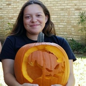 Meet your Posher, Chloe